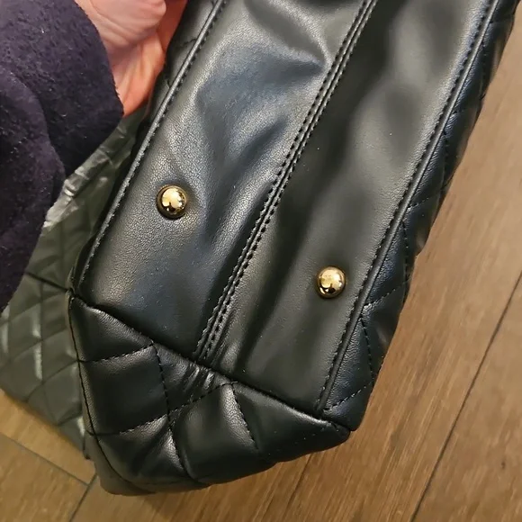 NWT Gilda Paris Black Quilted XLarge Tote Bag with Chain Strap